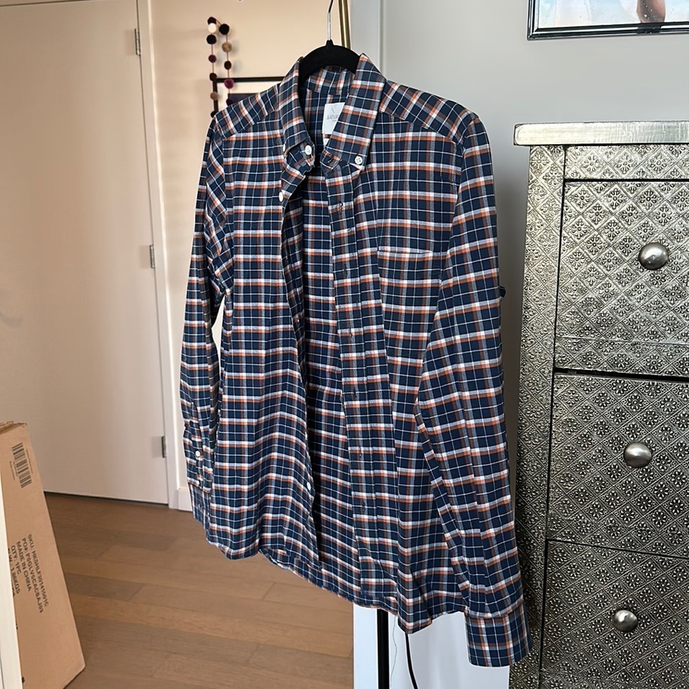 Like new Saturdays Oxford tee sz S